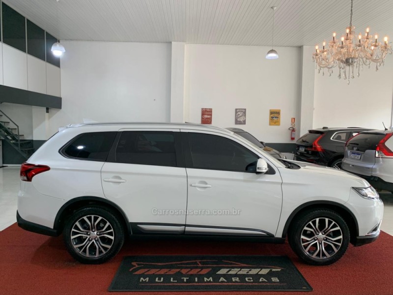 OUTLANDER 2.0 COMFORT 16V GASOLINA 4P AUTOMÁTICO - 2018 - NOVO HAMBURGO