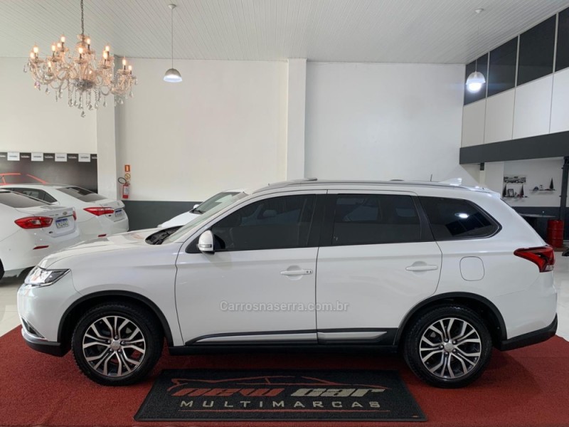 OUTLANDER 2.0 COMFORT 16V GASOLINA 4P AUTOMÁTICO - 2018 - NOVO HAMBURGO