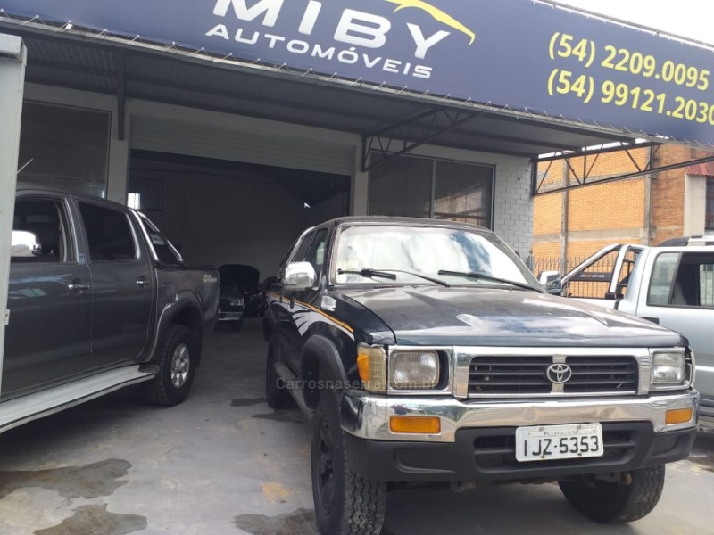 HILUX 3.0 SRV 4X4 CD 16V TURBO DIESEL 4P MANUAL - 2001 - CAXIAS DO SUL