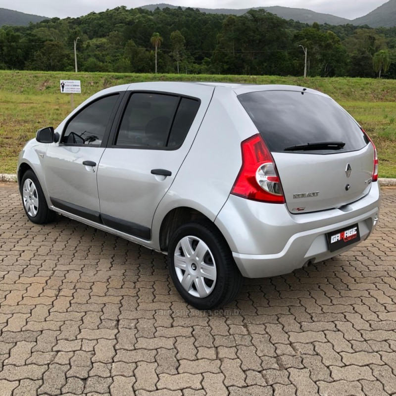 SANDERO 1.6 EXPRESSION 8V FLEX 4P MANUAL - 2011 - NOVA HARTZ