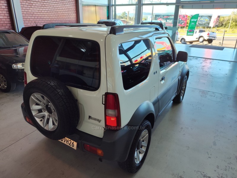 JIMNY 1.3 4ALL 4X4 16V GASOLINA 2P MANUAL - 2020 - TAQUARA