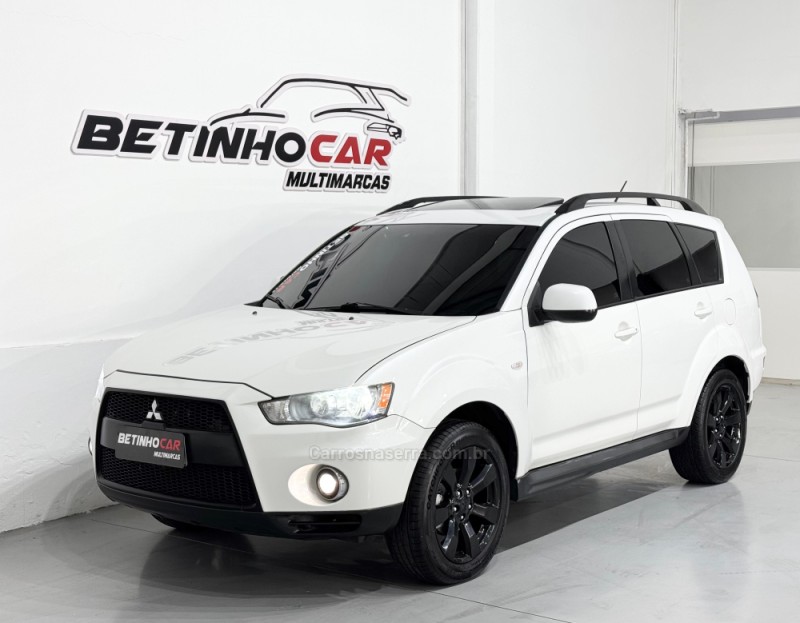 OUTLANDER 3.0 GT 4X4 V6 24V GASOLINA 4P AUTOMÁTICO - 2011 - ESTâNCIA VELHA