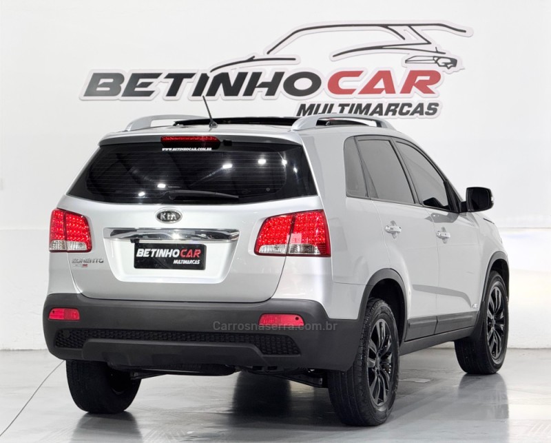 SORENTO 2.4 S.456 4X4 16V GASOLINA 4P AUTOMÁTICO - 2011 - ESTâNCIA VELHA