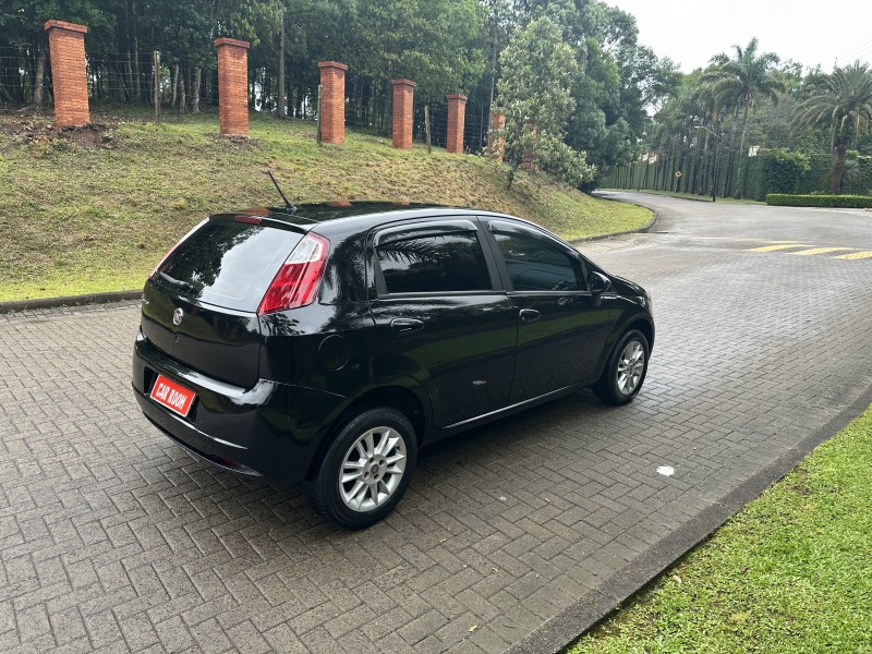 PUNTO 1.4 ATTRACTIVE 8V FLEX 4P MANUAL - 2011 - CAXIAS DO SUL