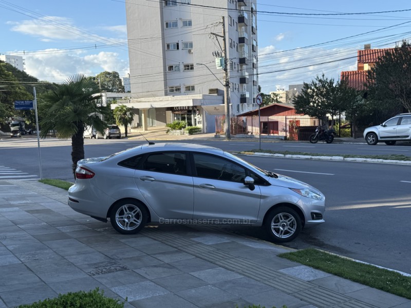 FIESTA 1.6 SEL SEDAN 16V FLEX 4P MANUAL  - 2017 - FARROUPILHA