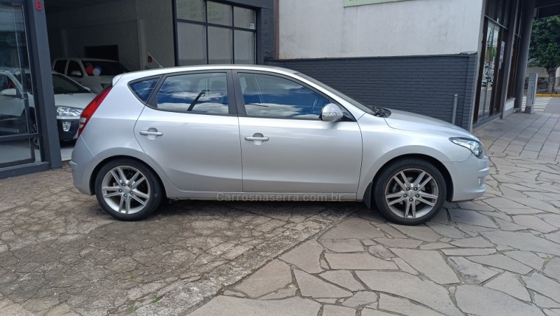 I30 2.0 MPI 16V GASOLINA 4P MANUAL - 2011 - FLORES DA CUNHA