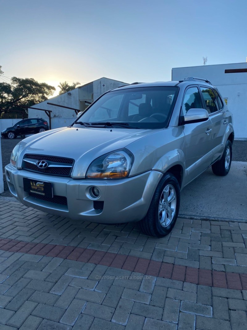 TUCSON 2.0 GL 2WD 16V GASOLINA 4P MANUAL - 2009 - VENâNCIO AIRES