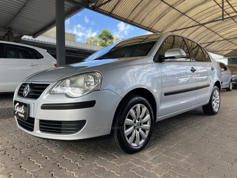 POLO SEDAN 1.6 MI 8V FLEX 4P MANUAL - 2010 - BOM PRINCíPIO