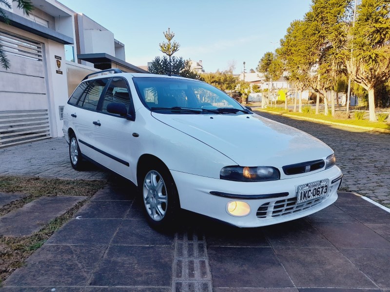 MAREA 1.8 MPI SX WEEKEND 16V GASOLINA 4P MANUAL - 2001 - FARROUPILHA