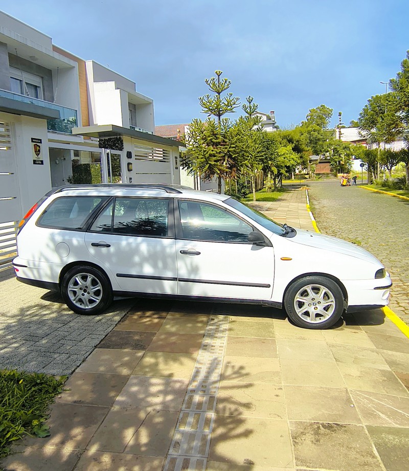 MAREA 1.8 MPI SX WEEKEND 16V GASOLINA 4P MANUAL - 2001 - FARROUPILHA