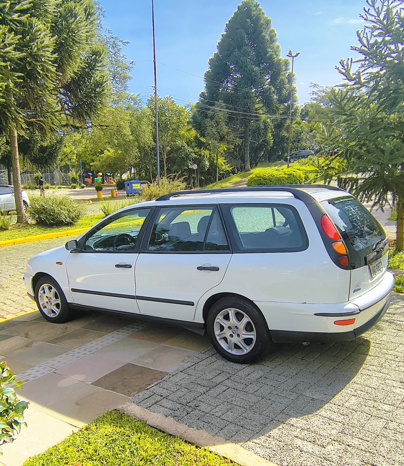 MAREA 1.8 MPI SX WEEKEND 16V GASOLINA 4P MANUAL - 2001 - FARROUPILHA