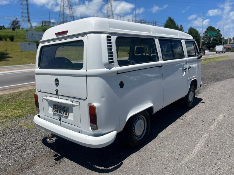 KOMBI 1.4 MI STD LOTAÇÃO 8V FLEX 3P MANUAL - 2012 - FARROUPILHA