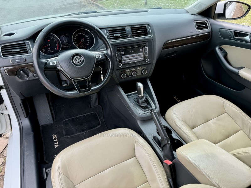 JETTA 2.0 COMFORTLINE FLEX 4P TIPTRONIC - 2015 - CASCA