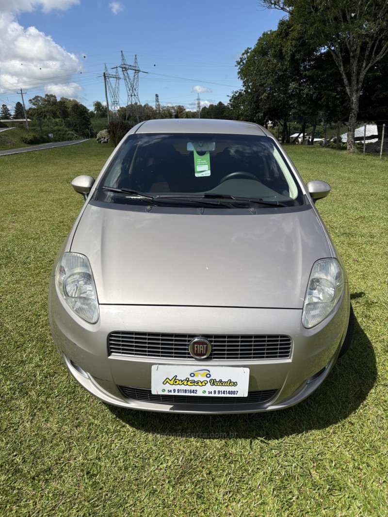 PUNTO 1.4 ELX 8V FLEX 4P MANUAL - 2010 - FARROUPILHA