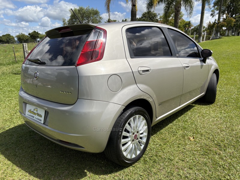 PUNTO 1.4 ELX 8V FLEX 4P MANUAL - 2010 - FARROUPILHA