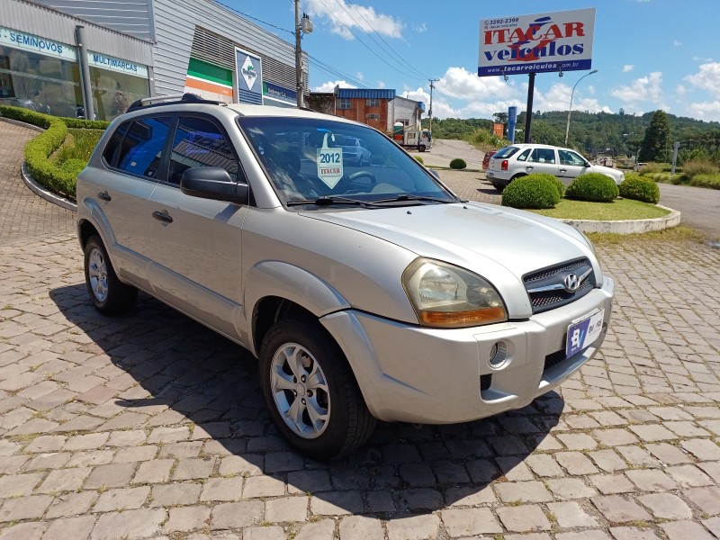 TUCSON 2.0 MPFI GL 16V 142CV 2WD GASOLINA 4P MANUAL