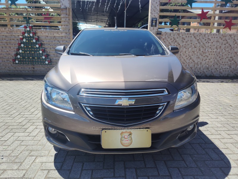 PRISMA 1.4 MPFI LTZ 8V FLEX 4P MANUAL - 2014 - CANELA