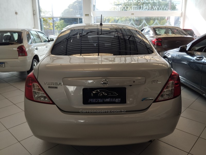 VERSA 1.6 16V FLEX SL 4P MANUAL - 2013 - NOVO HAMBURGO