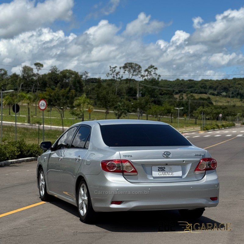 COROLLA 1.8 GLI 16V FLEX 4P AUTOMÁTICO - 2014 - FARROUPILHA