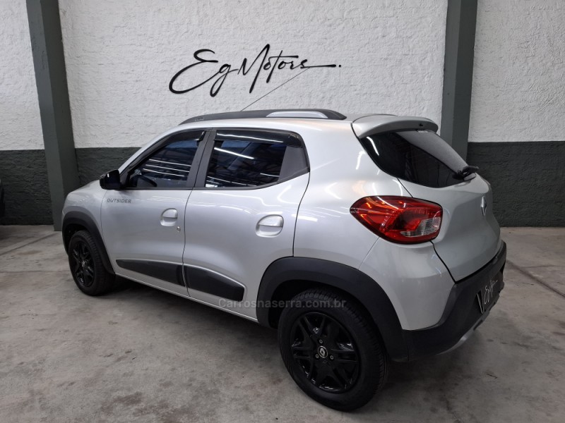 KWID 1.0 12V OUTSIDER FLEX 4P MANUAL - 2022 - BENTO GONçALVES