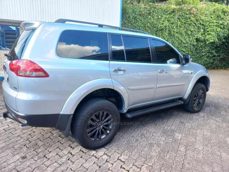 PAJERO DAKAR 3.5 HPE 7 LUGARES 4X4 V6 24V FLEX 4P AUTOMÁTICO - 2016 - CAXIAS DO SUL