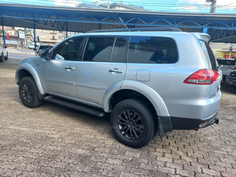 PAJERO DAKAR 3.5 HPE 7 LUGARES 4X4 V6 24V FLEX 4P AUTOMÁTICO - 2016 - CAXIAS DO SUL