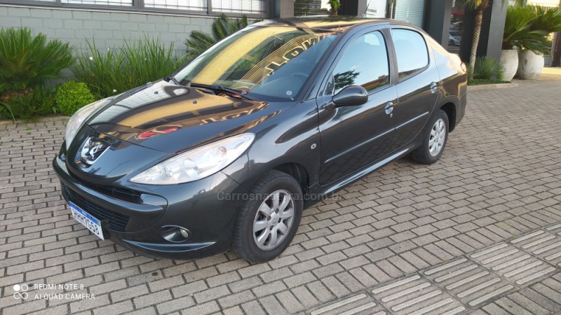 207 1.4 SEDAN XR PASSION 8V FLEX 4P MANUAL - 2011 - FARROUPILHA