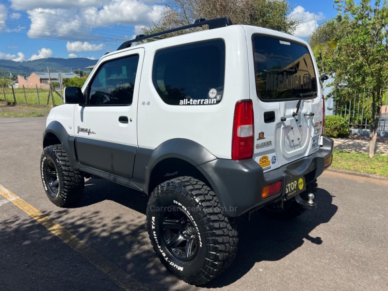 JIMNY 1.3 4ALL 4X4 16V GASOLINA 2P MANUAL - 2015 - DOIS IRMãOS