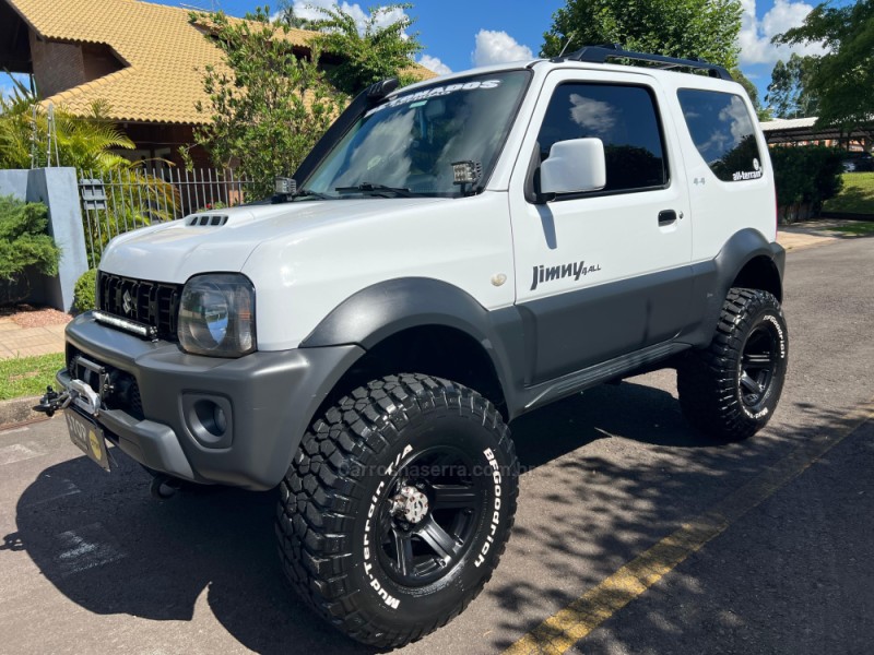 JIMNY 1.3 4ALL 4X4 16V GASOLINA 2P MANUAL - 2015 - DOIS IRMãOS