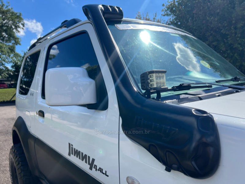 JIMNY 1.3 4ALL 4X4 16V GASOLINA 2P MANUAL - 2015 - DOIS IRMãOS