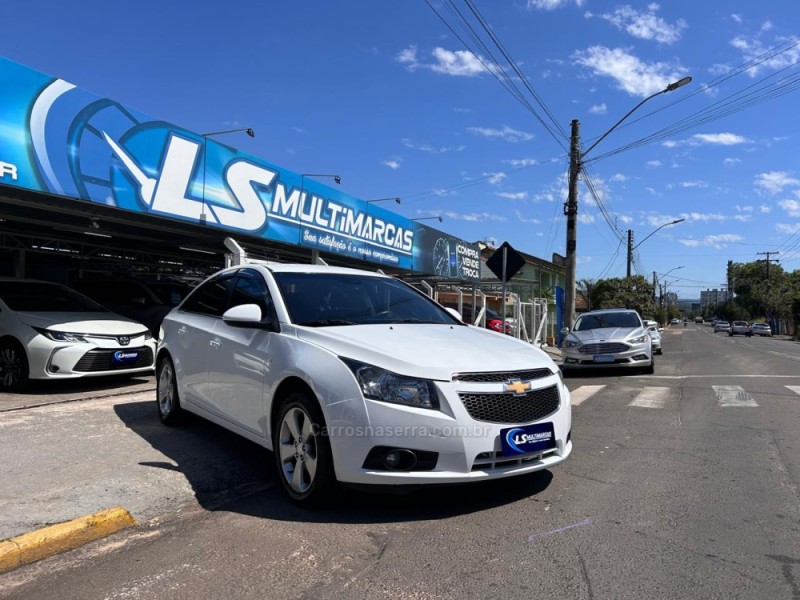 CRUZE 1.8 LT 16V FLEX 4P MANUAL - 2014 - VENâNCIO AIRES