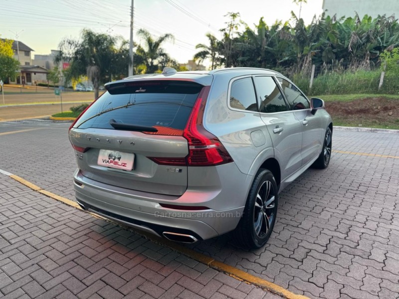 XC60 2.0 T5 R DESIGN TURBO GASOLINA 4P AUTOMÁTICO - 2018 - FELIZ