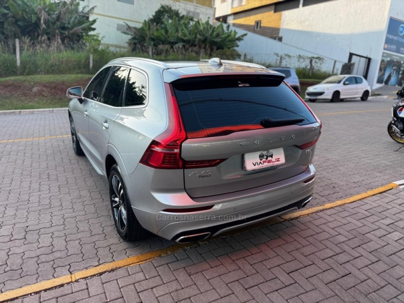 XC60 2.0 T5 R DESIGN TURBO GASOLINA 4P AUTOMÁTICO - 2018 - FELIZ