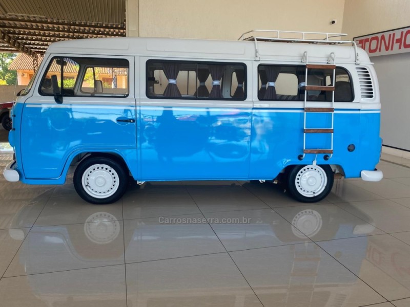 KOMBI 1.4 MI STD LOTAÇÃO 8V FLEX 3P MANUAL - 2006 - LAJEADO