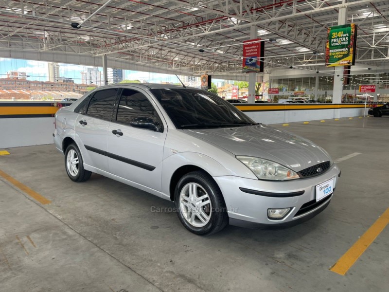 FOCUS 1.6 GLX SEDAN 8V FLEX 4P MANUAL - 2006 - CAXIAS DO SUL