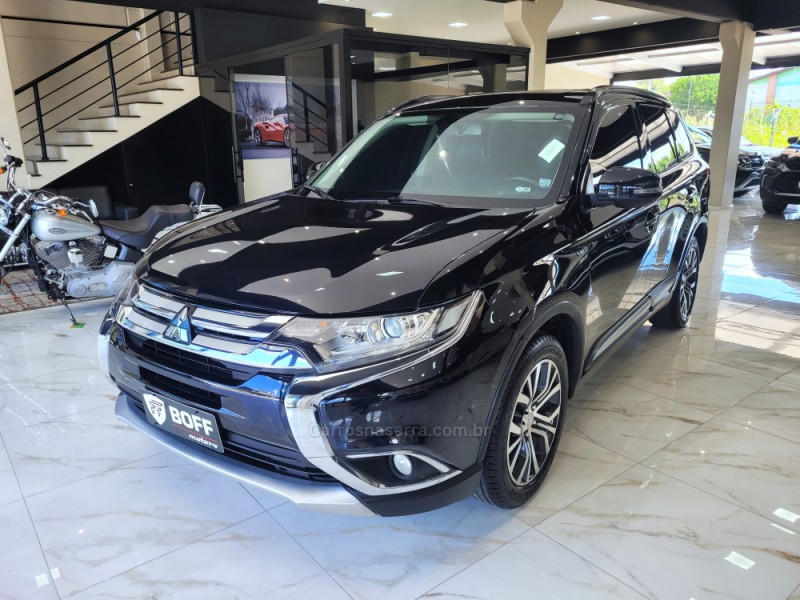 OUTLANDER 3.0 GT 4X4 V6 24V GASOLINA 4P AUTOMÁTICO - 2016 - CAXIAS DO SUL