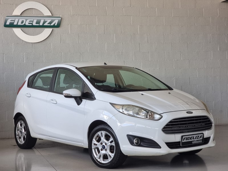 fiesta 1.6 se hatch 16v flex 4p manual 2015 farroupilha