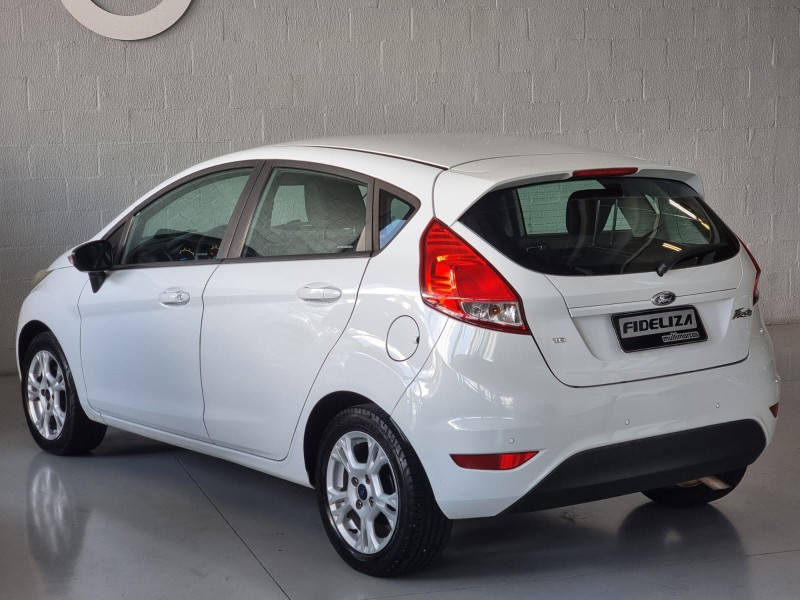 FIESTA 1.6 SE HATCH 16V FLEX 4P MANUAL - 2015 - FARROUPILHA