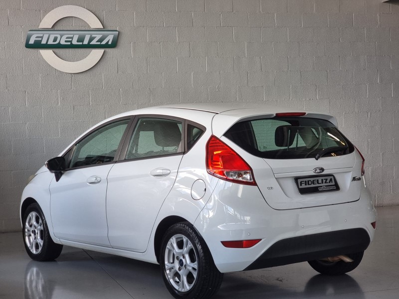 FIESTA 1.6 SE HATCH 16V FLEX 4P MANUAL - 2015 - FARROUPILHA