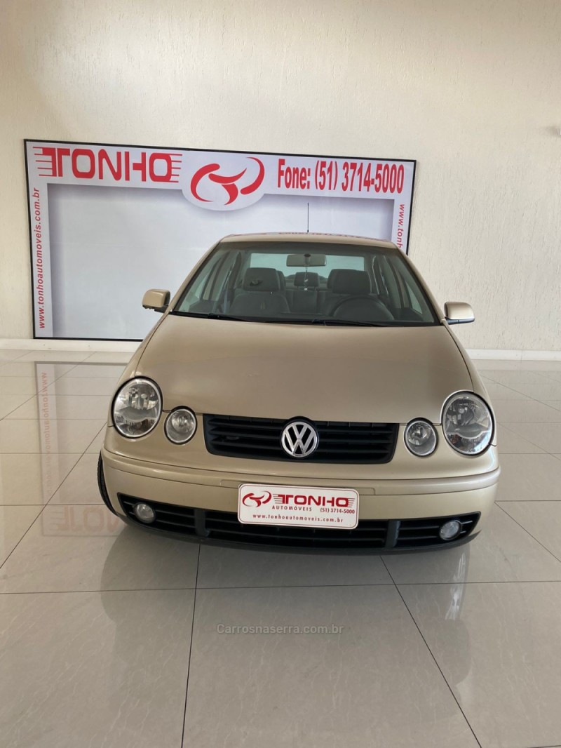 POLO SEDAN 1.6 8V GASOLINA 4P MANUAL - 2003 - LAJEADO