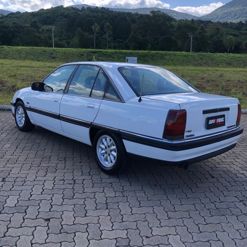 OMEGA 2.0 MPFI GLS 8V GASOLINA 4P MANUAL - 1993 - NOVA HARTZ