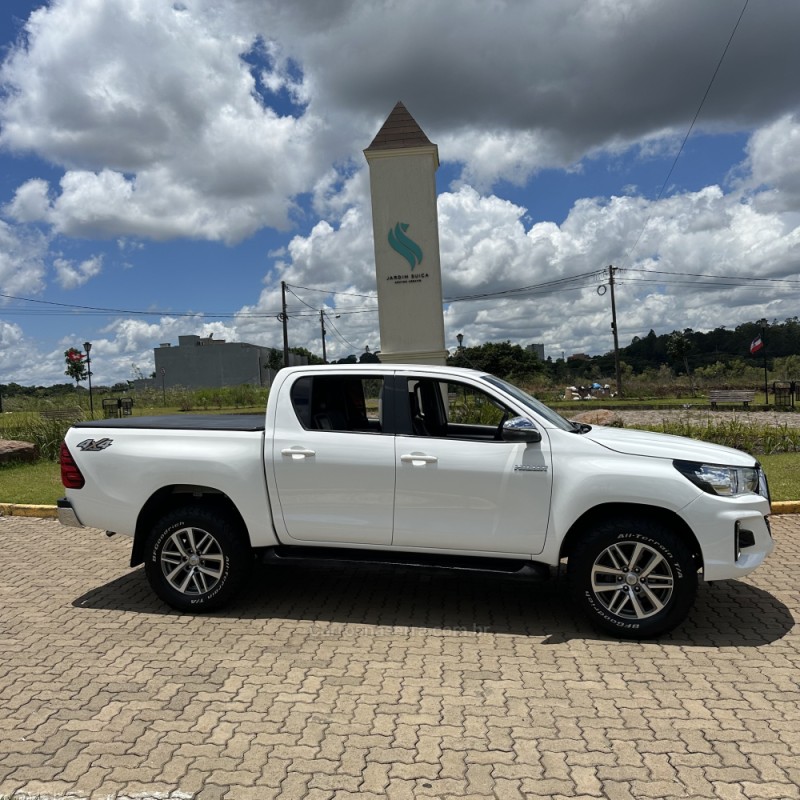 HILUX 2.8 SR 4X4 CD 16V DIESEL 4P AUTOMÁTICO - 2019 - LAJEADO