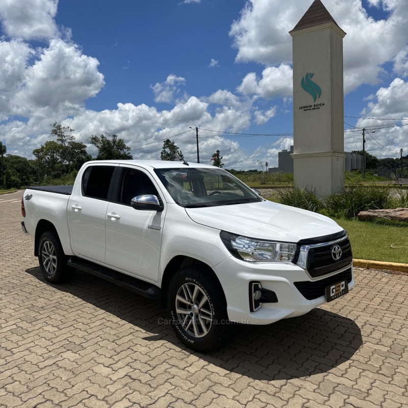 HILUX 2.8 SR 4X4 CD 16V DIESEL 4P AUTOMÁTICO - 2019 - LAJEADO