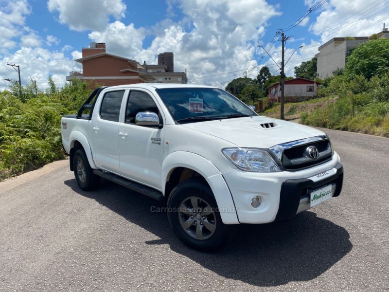 HILUX 3.0 SR 4X4 CD 16V TURBO INTERCOOLER DIESEL 4P MANUAL - 2011 - FLORES DA CUNHA