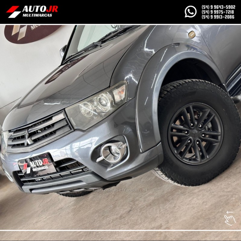 L200 TRITON 3.2 HPE 4X4 CD 16V TURBO INTERCOOLER DIESEL 4P AUTOMÁTICO - 2015 - VACARIA