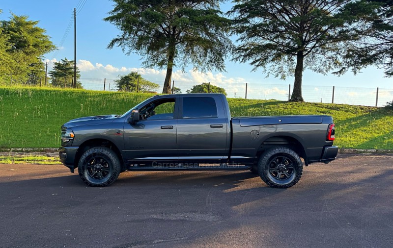 3500 LARAMIE 6.7 CD 4X4 TURBO DIESEL 4P AUTOMÁTICO - 2024 - PASSO FUNDO