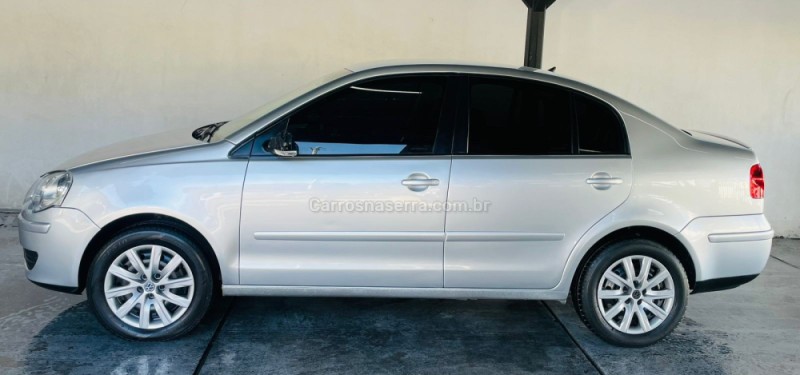 POLO 1.6 MI 8V FLEX 4P MANUAL - 2011 - NOVO HAMBURGO