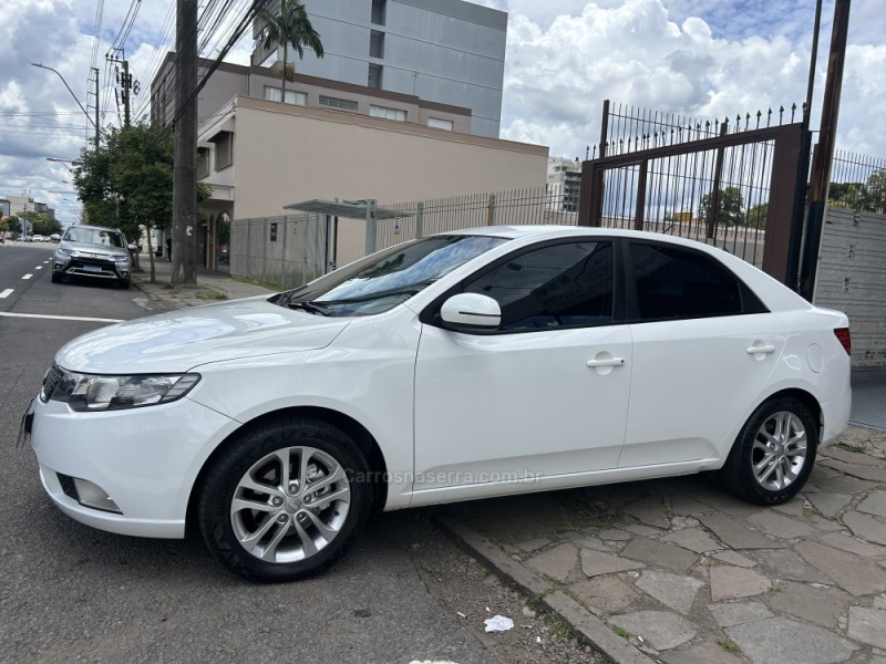 CERATO 1.6 EX3 SEDAN 16V GASOLINA 4P AUTOMÁTICO - 2011 - CAXIAS DO SUL