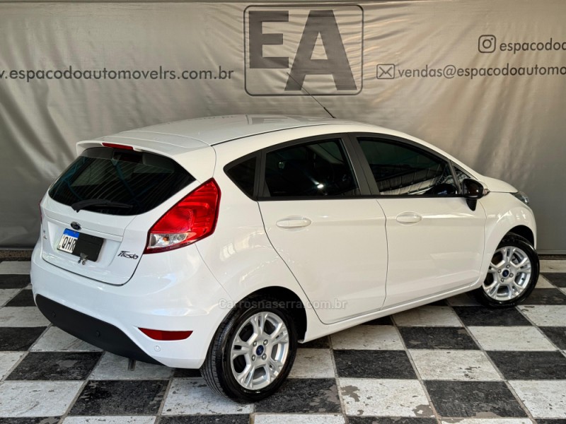 FIESTA 1.6 SEL HATCH 16V FLEX 4P MANUAL - 2017 - NOVA PRATA