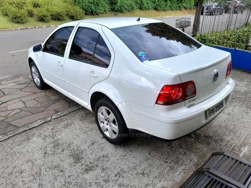 BORA 2.0 MI 8V FLEX 4P AUTOMÁTICO - 2009 - NOVA PRATA